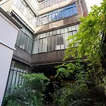 Sublime Loft Avec Verrieres Sur Le Canal St Martin Apartment Paris