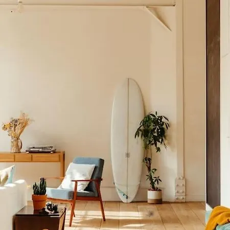 Sublime Loft Avec Verrieres Sur Le Canal St Martin *