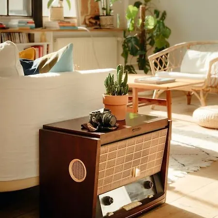 Sublime Loft Avec Verrieres Sur Le Canal St Martin Paris