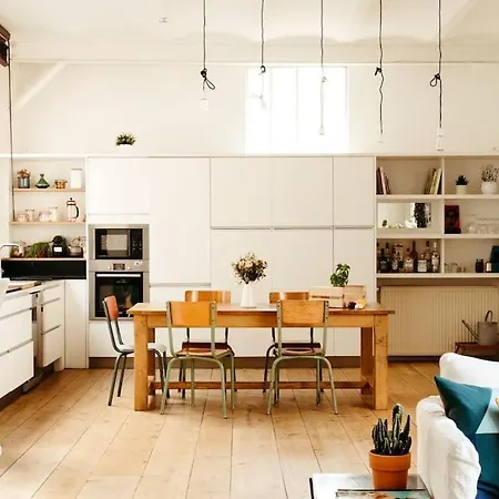 Apartment Sublime Loft Avec Verrieres Sur Le Canal St Martin Paris